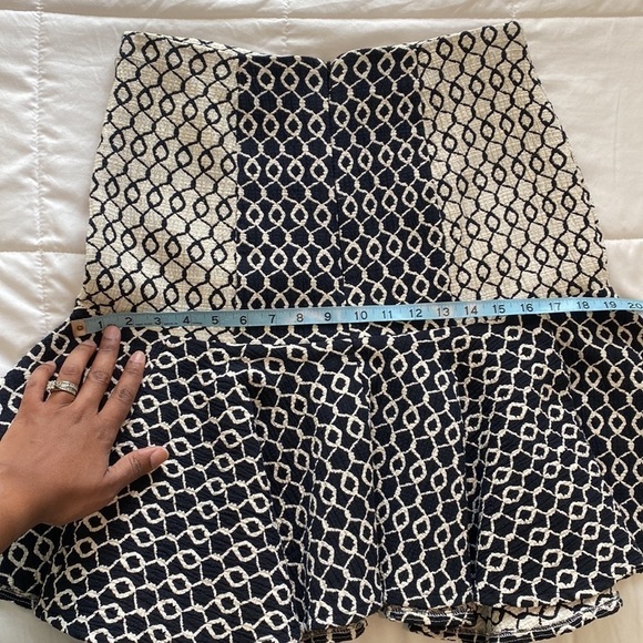 CECILIA Skirt - 86 and 90 - Picture 9 of 10